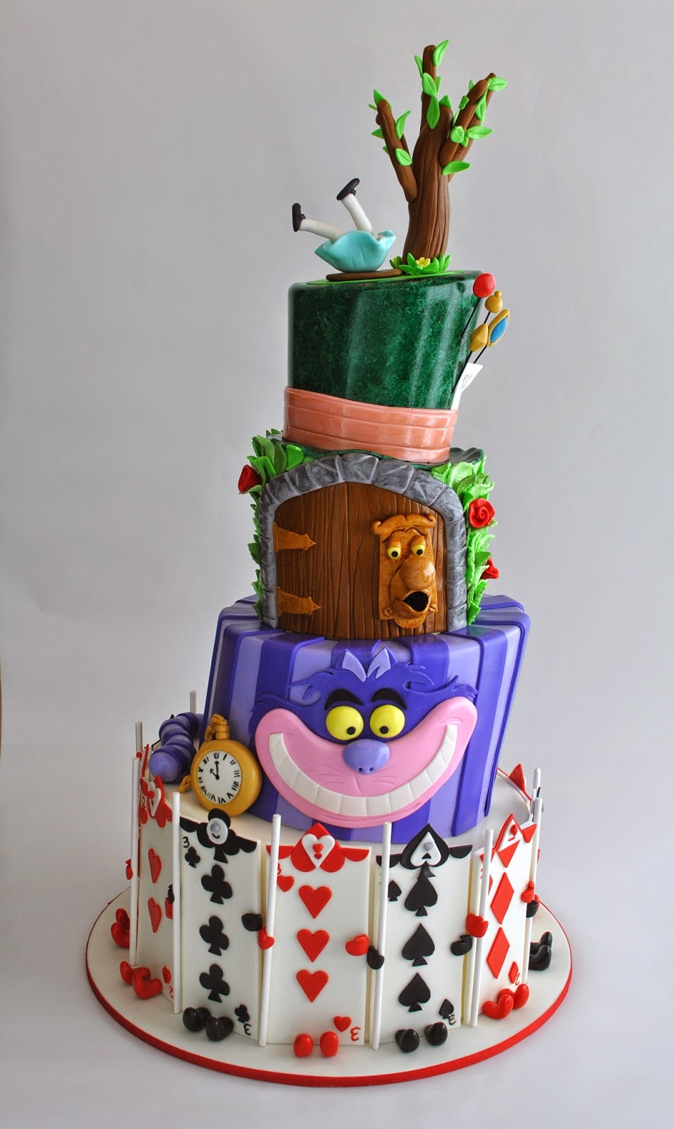 Alice In Wonderland Wedding Cakes
 Hope s Sweet Cakes Alice in Wonderland Themed Wedding Cakes