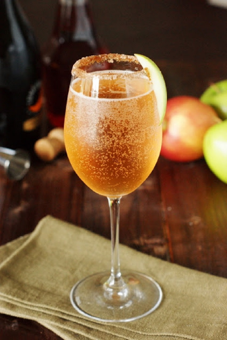 Apple Pie Cocktail
 12 Irresistible Thanksgiving Cocktails to Make Your Guests