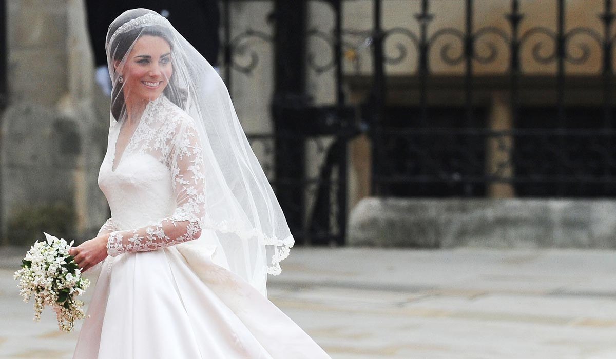 As You Like It Wedding Veils
 5 Stunning Reasons Why You Should Definitely Wear A