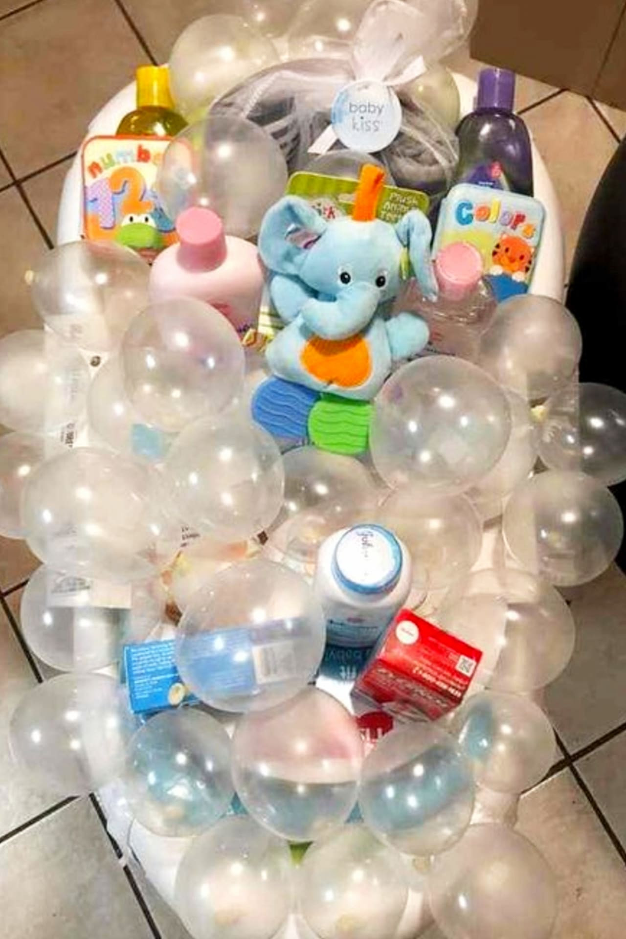 Baby Bath Tub Gift Ideas
 28 Affordable & Cheap Baby Shower Gift Ideas For Those on