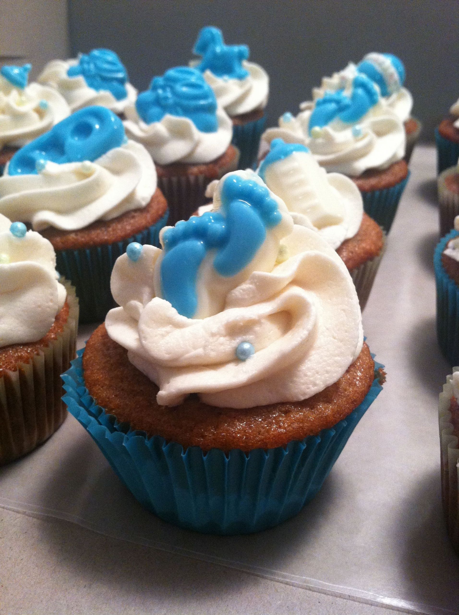 Baby Boy Cupcake Decorating Ideas
 Baby shower cupcakes for boy