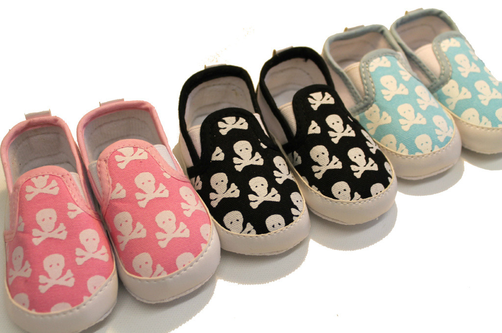 Baby Fashion Shoes
 Skull & Crossbones Baby Shoes Cool Baby Shoes