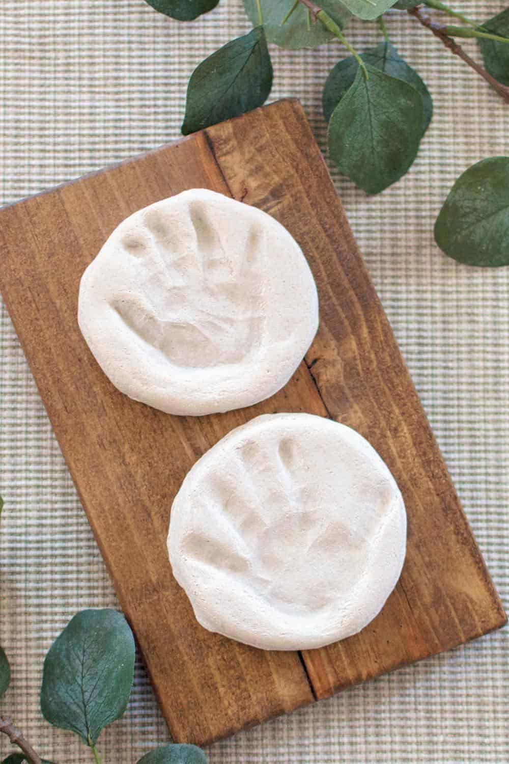 Baby Footprints DIY
 Easy DIY Baby Footprints and Handprints Woodworking Project