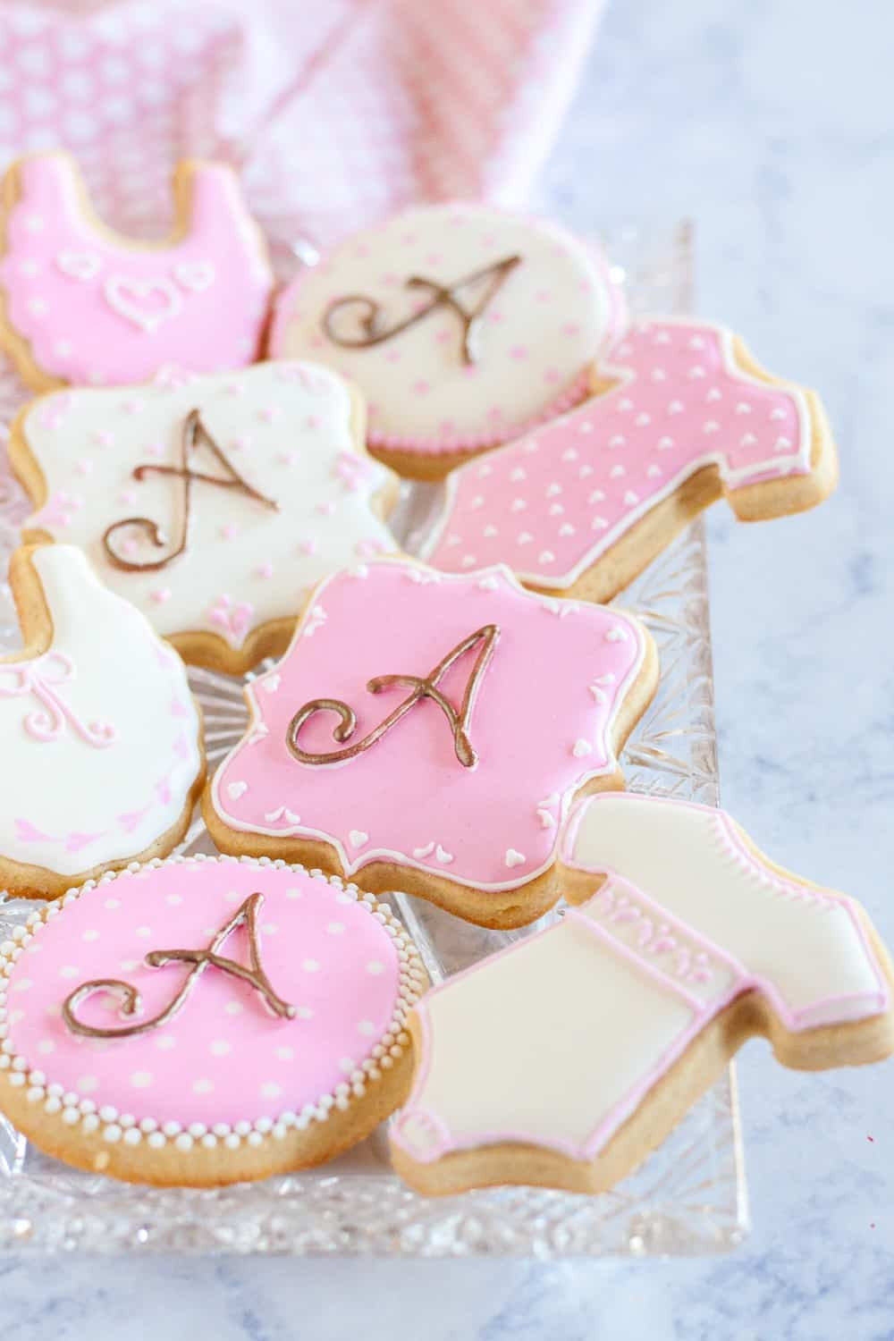 Baby Shower Cookie Recipes
 How to Make Monogrammed Sugar Cookies Without A Projector