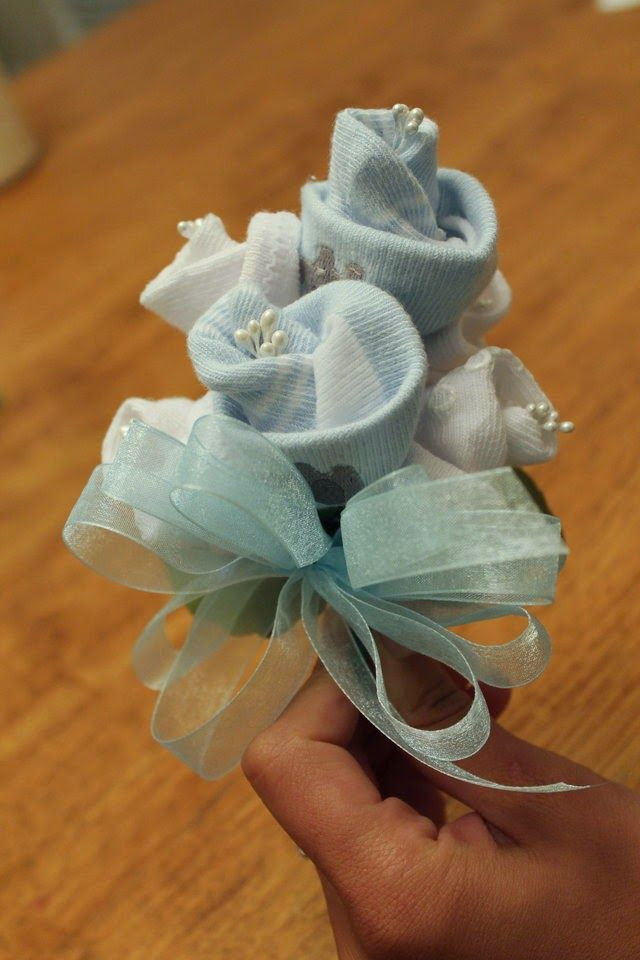 Baby Shower Corsages DIY
 How To Baby Sock Corsage