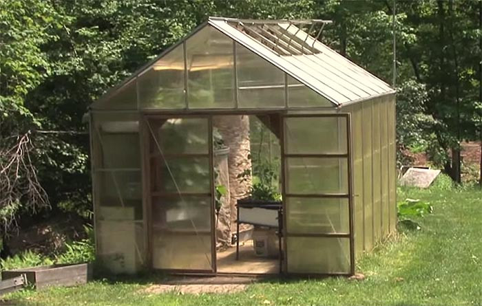 Backyard Aquaponic Systems
 Backyard Aquaponics DIY System to Farm Fish & Veggies