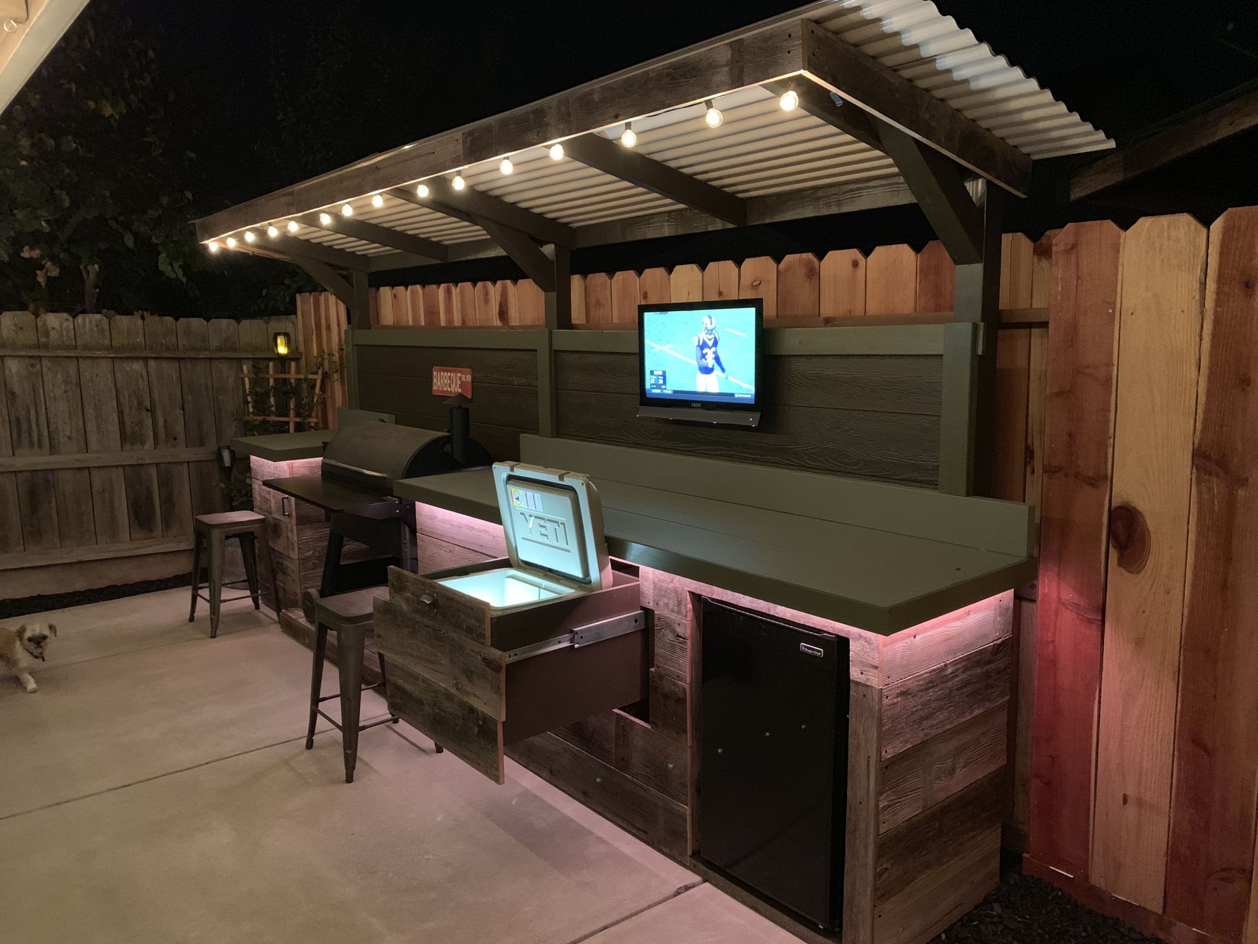 Backyard Bar And Grill
 DIY Backyard bar and grill I made