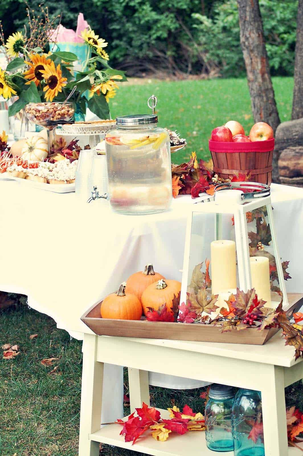 Backyard Fall Party Ideas
 30 Fabulous Outdoor Decorating Ideas to Host a Fall Party