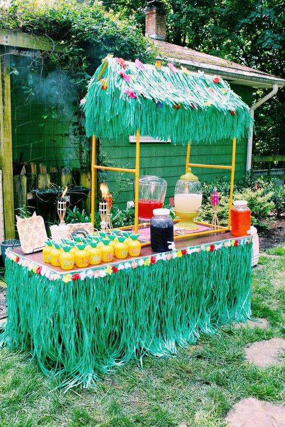 Backyard Luau Party Ideas
 31 Colorful Luau Party Decor And Serving Ideas Shelterness