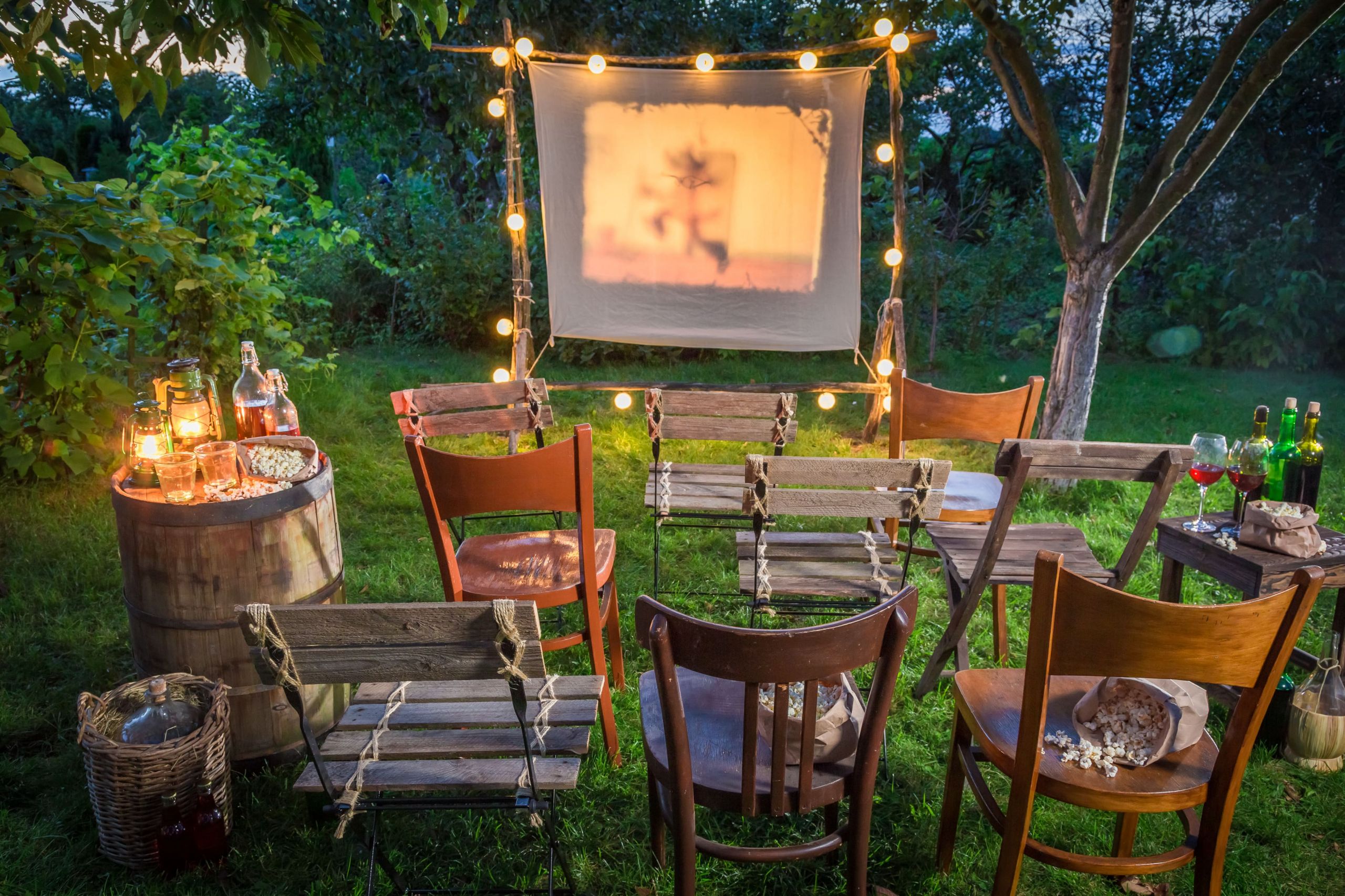 Backyard Party Ideas For Adults
 How to Host a Pool Party Movie Night