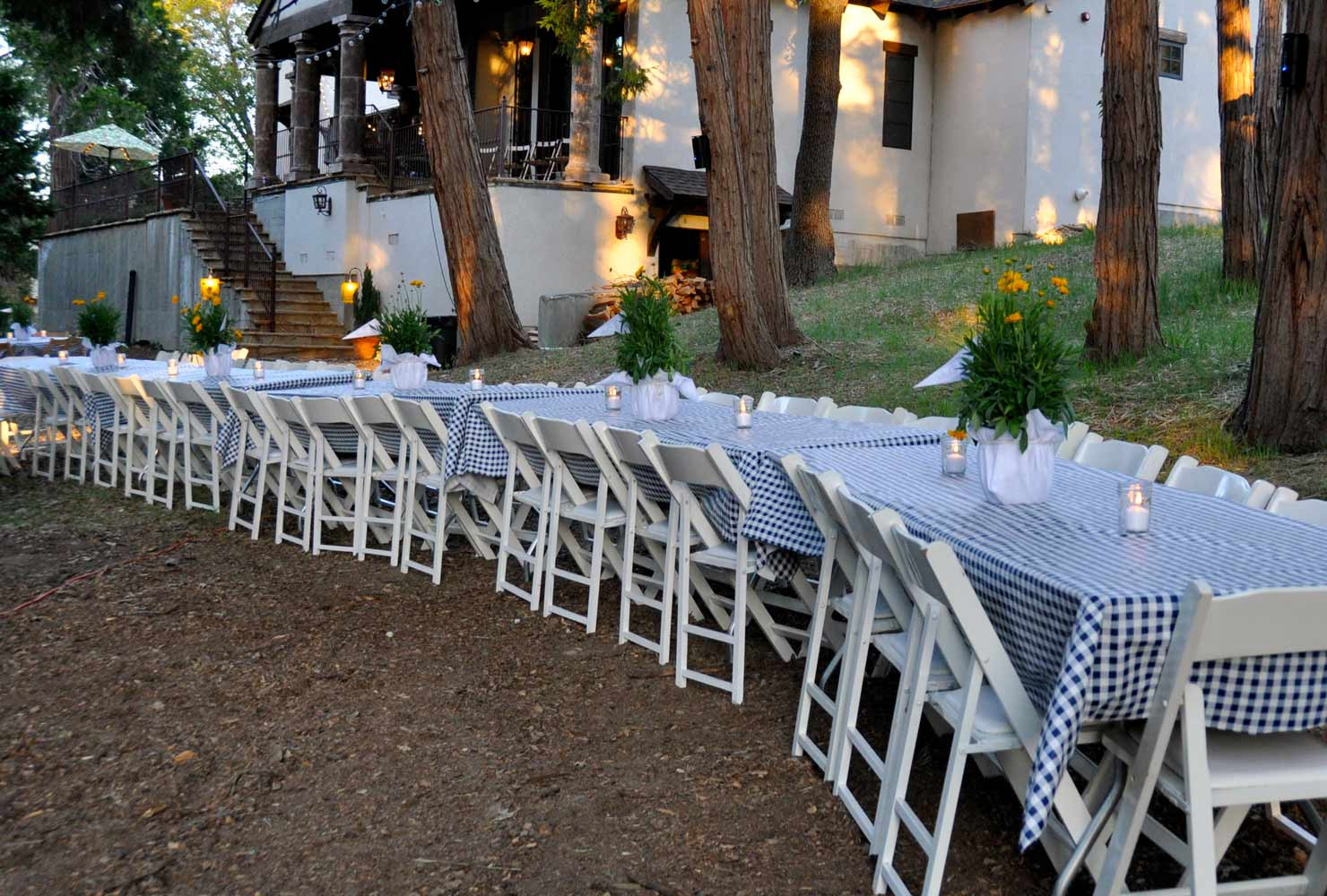 Backyard Party Ideas For Graduation
 10 Some of the Coolest Designs of How to Make Graduation