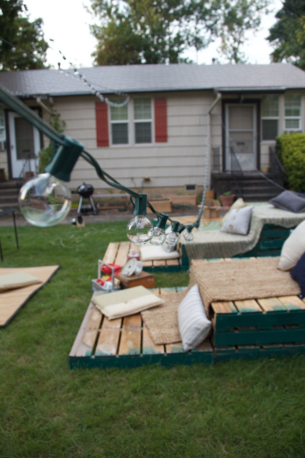 Backyard Party Seating Ideas
 Night at the Movies