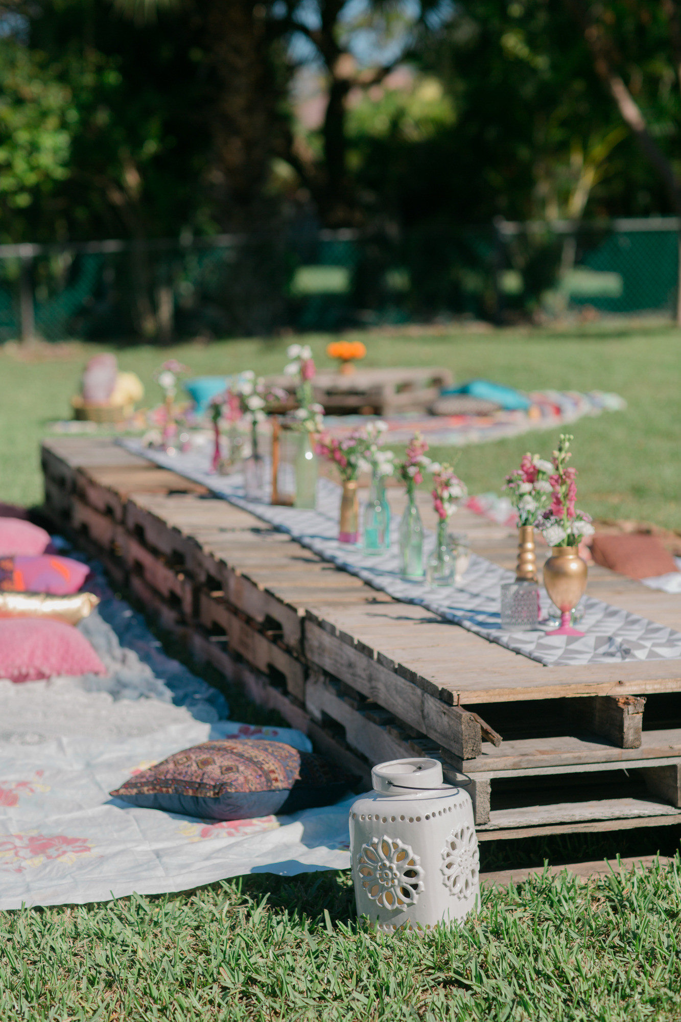 Backyard Party Seating Ideas
 50 Outdoor Party Ideas You Should Try Out This Summer