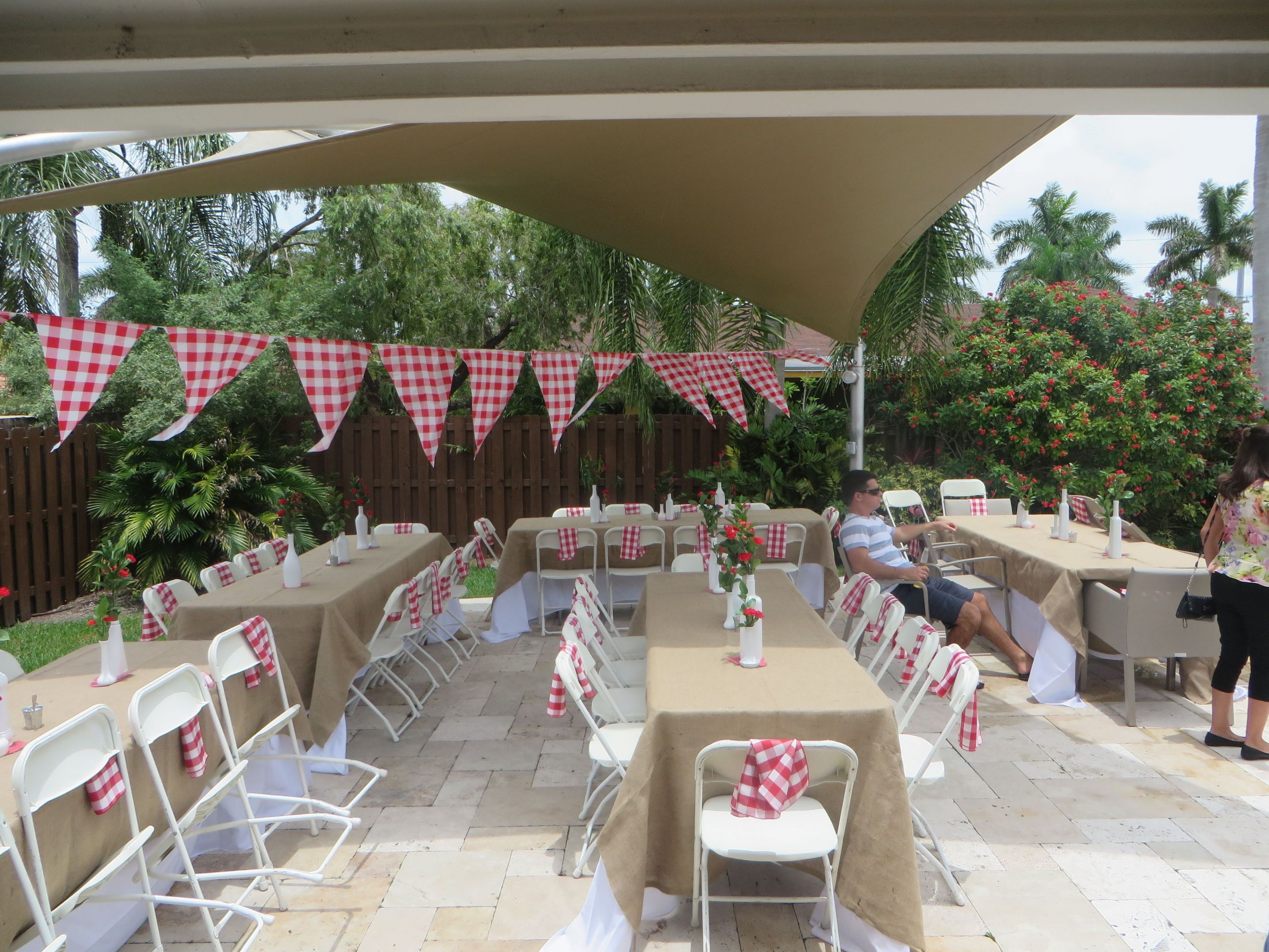 Backyard Party Set Up Ideas
 Tables and chairs setup for backyard BBQ Utilizing burlap