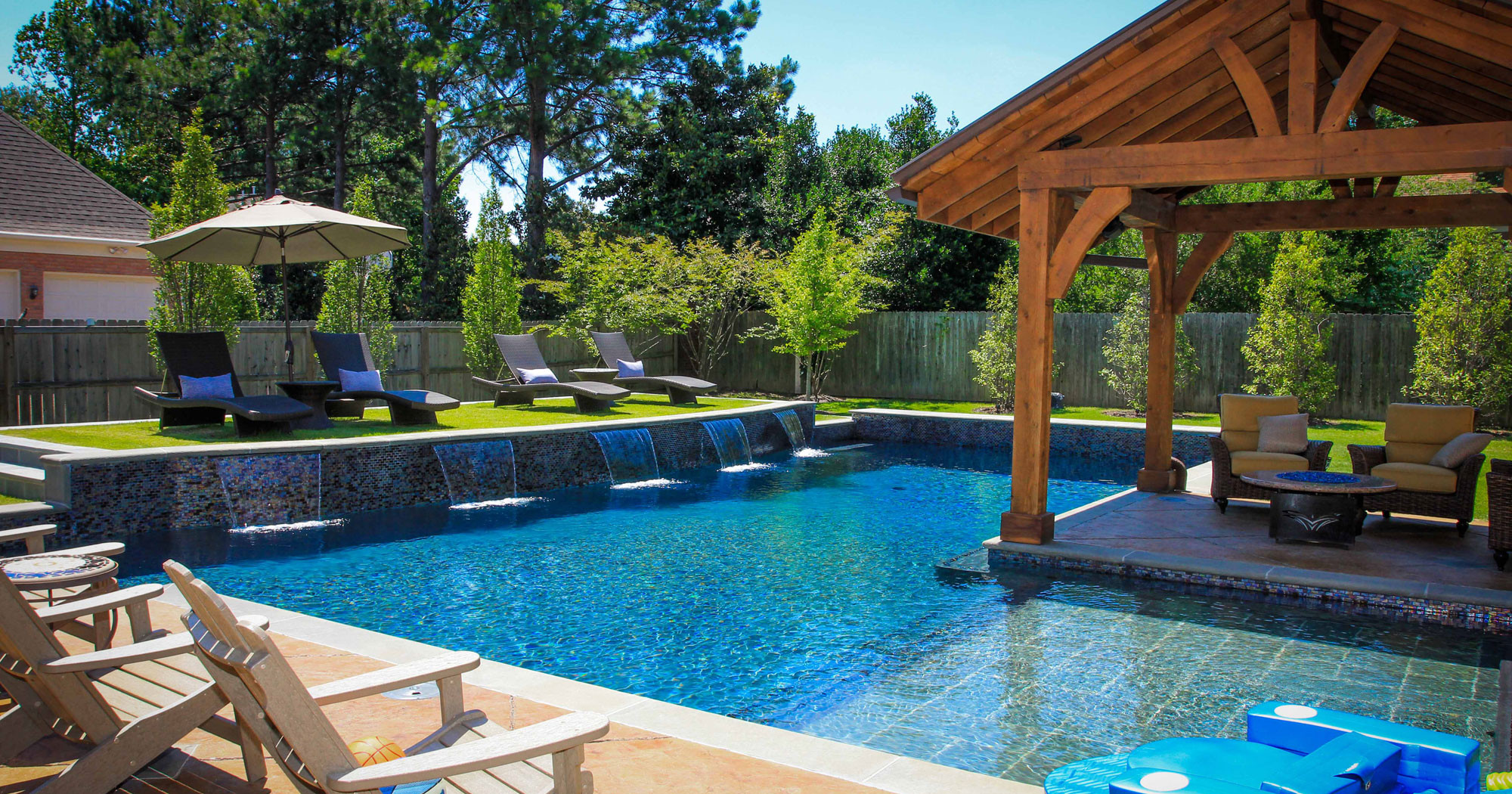 Backyard Pool Ideas
 20 Backyard Pool Ideas for the Wealthy Homeowner