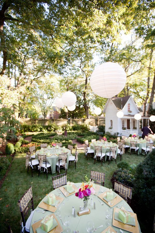 Backyard Wedding Party Ideas
 Classic Nashville Backyard Wedding from Jen Chris Creed