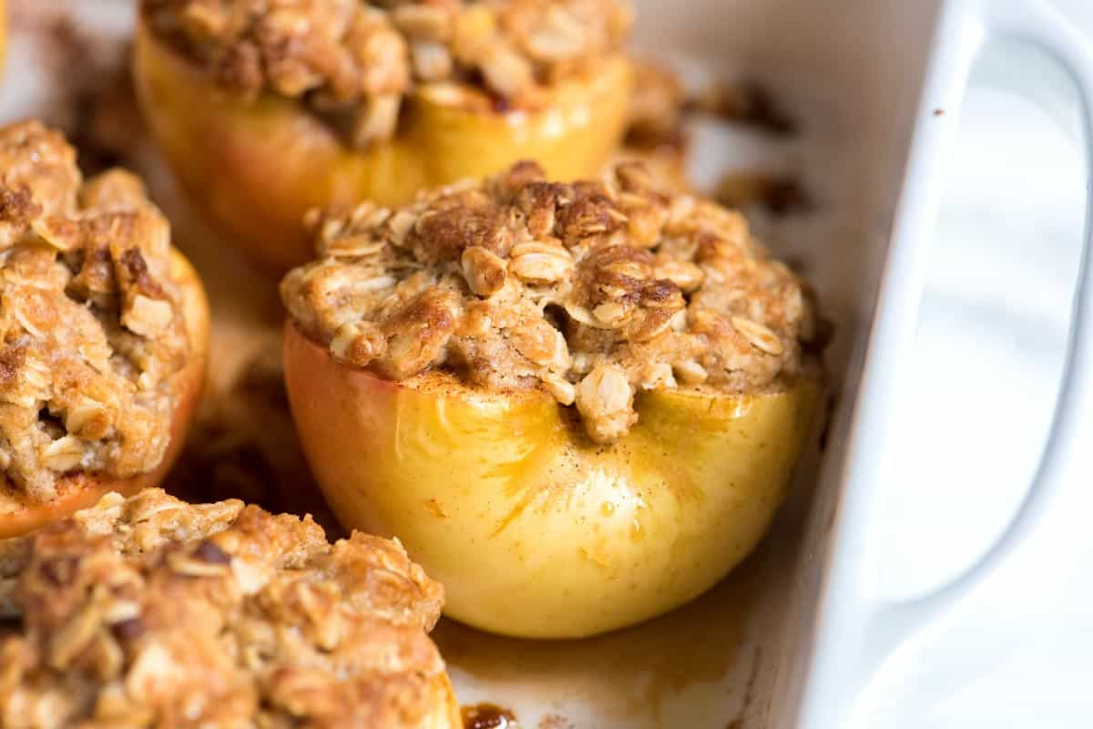 Baked Apple Recipes
 Easy Baked Cinnamon Apples Recipe