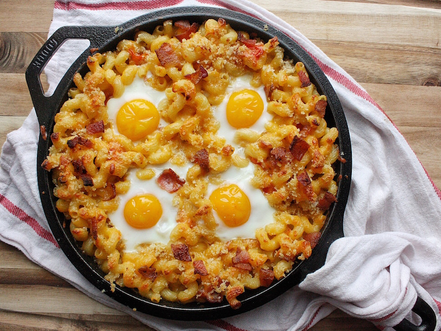 Baked Macaroni And Cheese Recipe With Eggs
 Breakfast Mac and Cheese with Baked Eggs