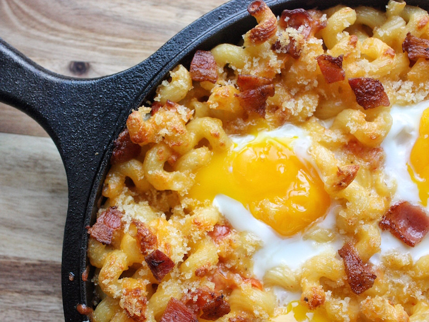 Baked Macaroni And Cheese Recipe With Eggs
 Breakfast Mac and Cheese with Baked Eggs