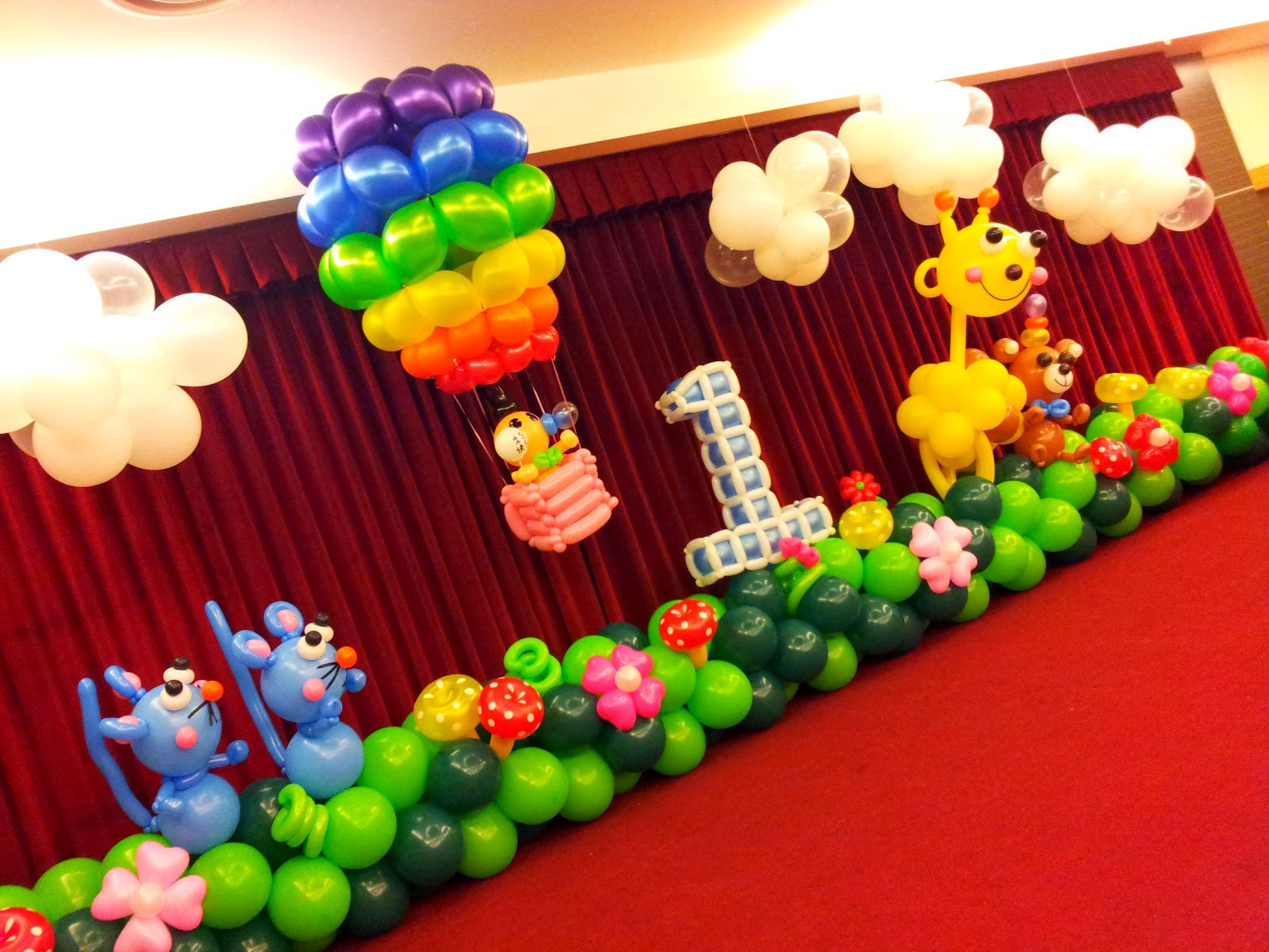 Balloons Decoration For Birthday Party
 Balloon decoration provider in Noida