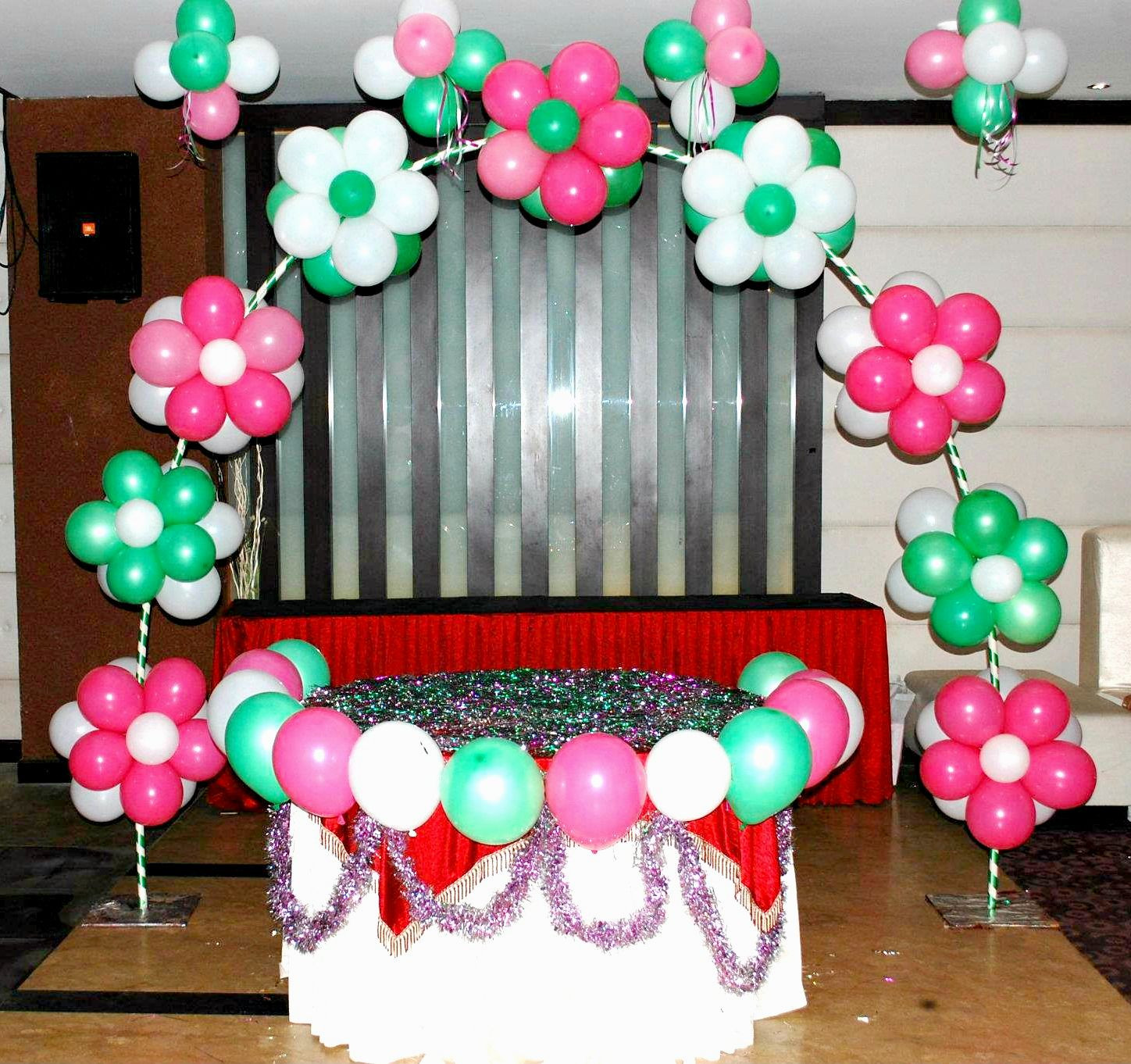 Balloons Decoration For Birthday Party
 8 Latest And Trending Balloon Decorations For A Home