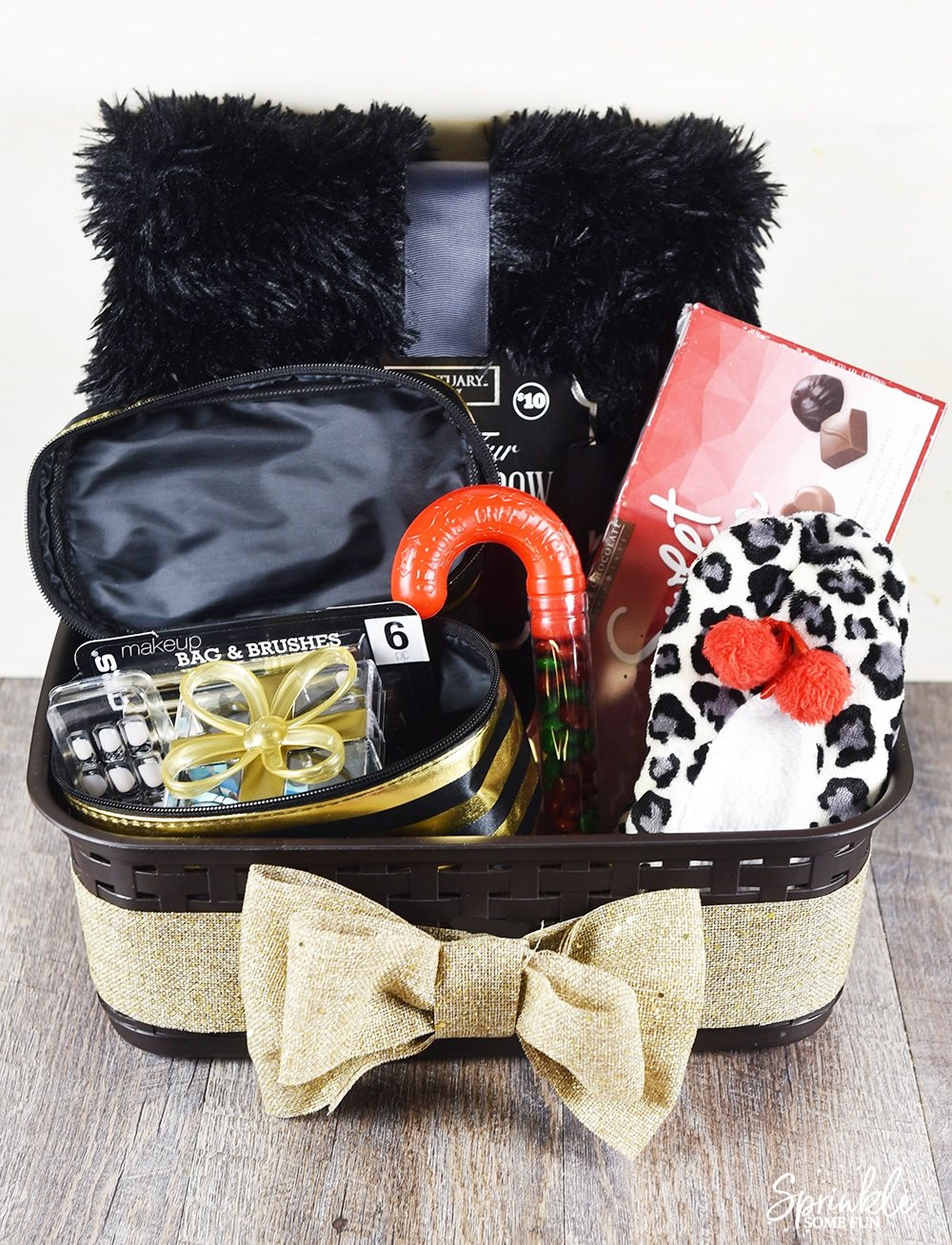 Basket Gift Ideas
 DIY Holiday Gift Basket Idea for Teen Girls ⋆ Sprinkle