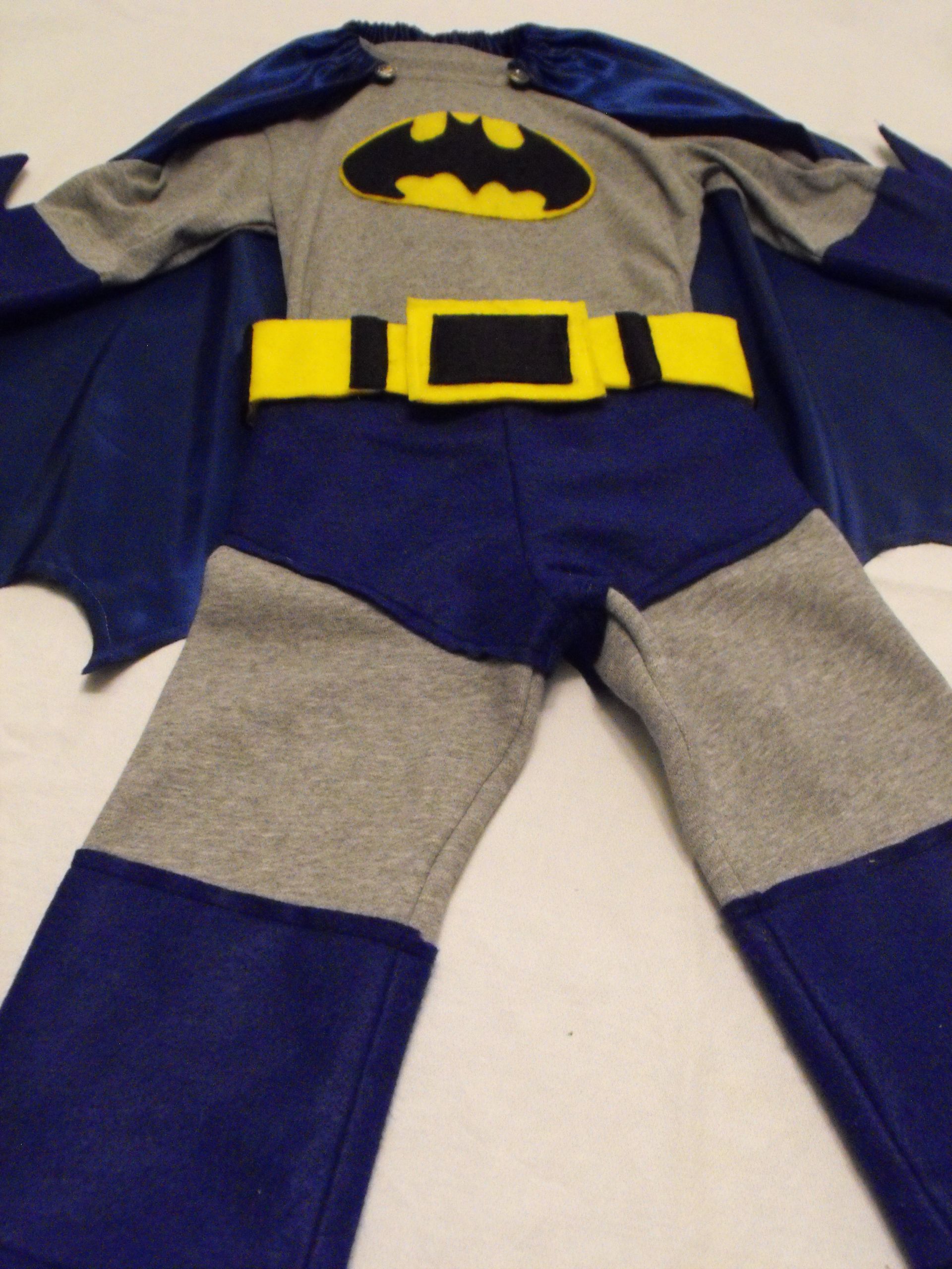 Batman Costume DIY
 "Batman and Robin" Part 1