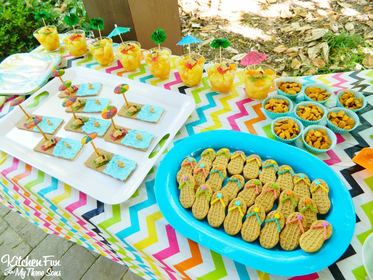 Beach Party Ideas Food
 Teddy Bear Beach Party Treats & Snacks including a Free