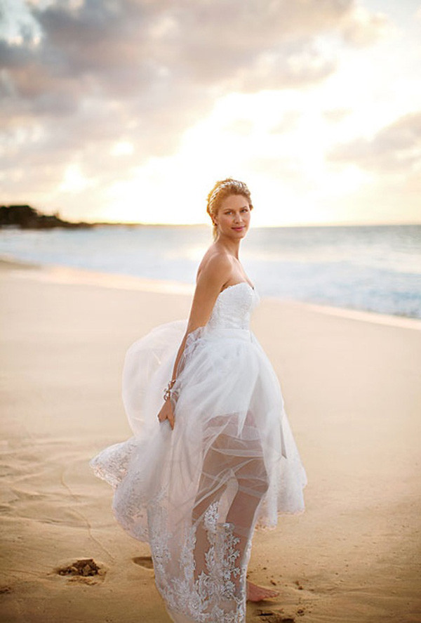 Beach Theme Wedding Dresses
 35 Gorgeous Beach Themed Wedding Ideas