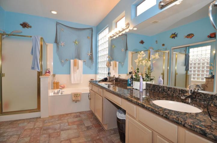 Beach Themed Bathroom Paint Colors
 Beautiful and Elegant Sea Themed Bathroom – HomesFeed