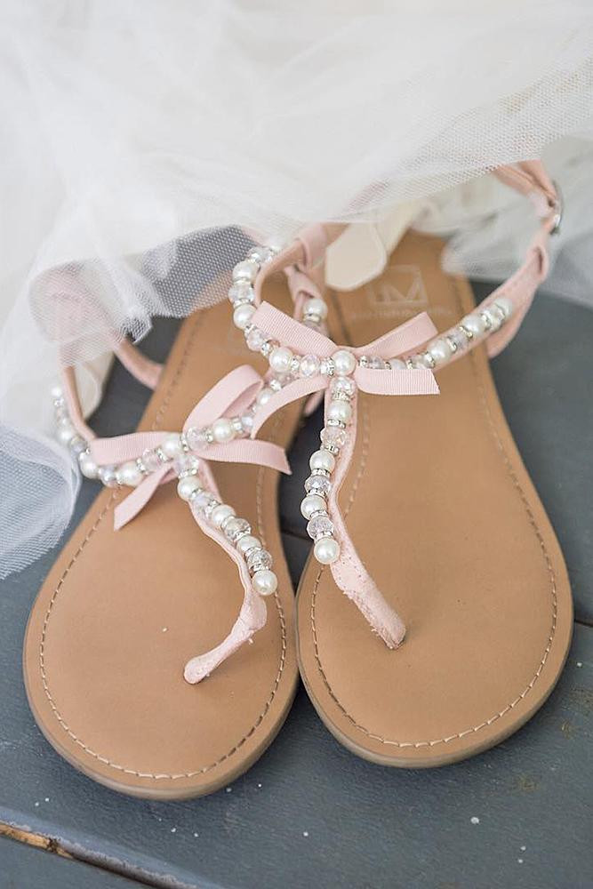 Beach Wedding Sandals For Bride
 24 Beach Wedding Shoes Perfect For An Seaside Ceremony