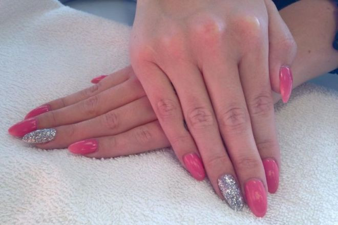 Beautiful Nails Brentwood Mo
 Hairdressers