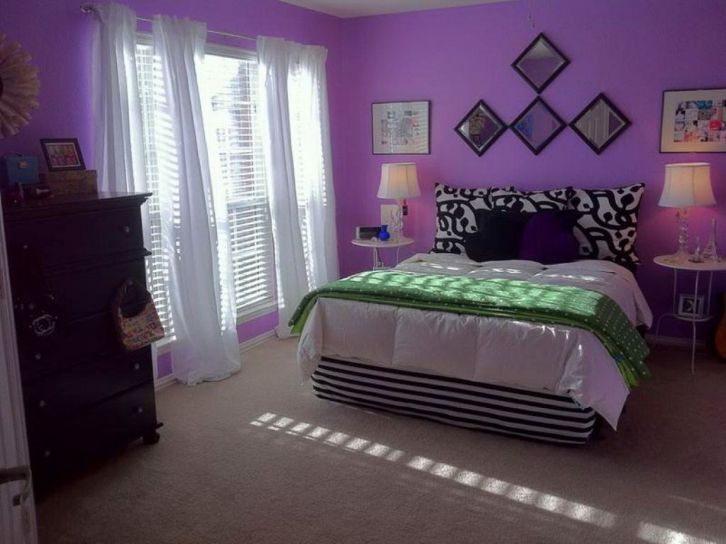 Bedroom Purple Paint Ideas
 15 Luxurious Bedroom Designs with Purple Color