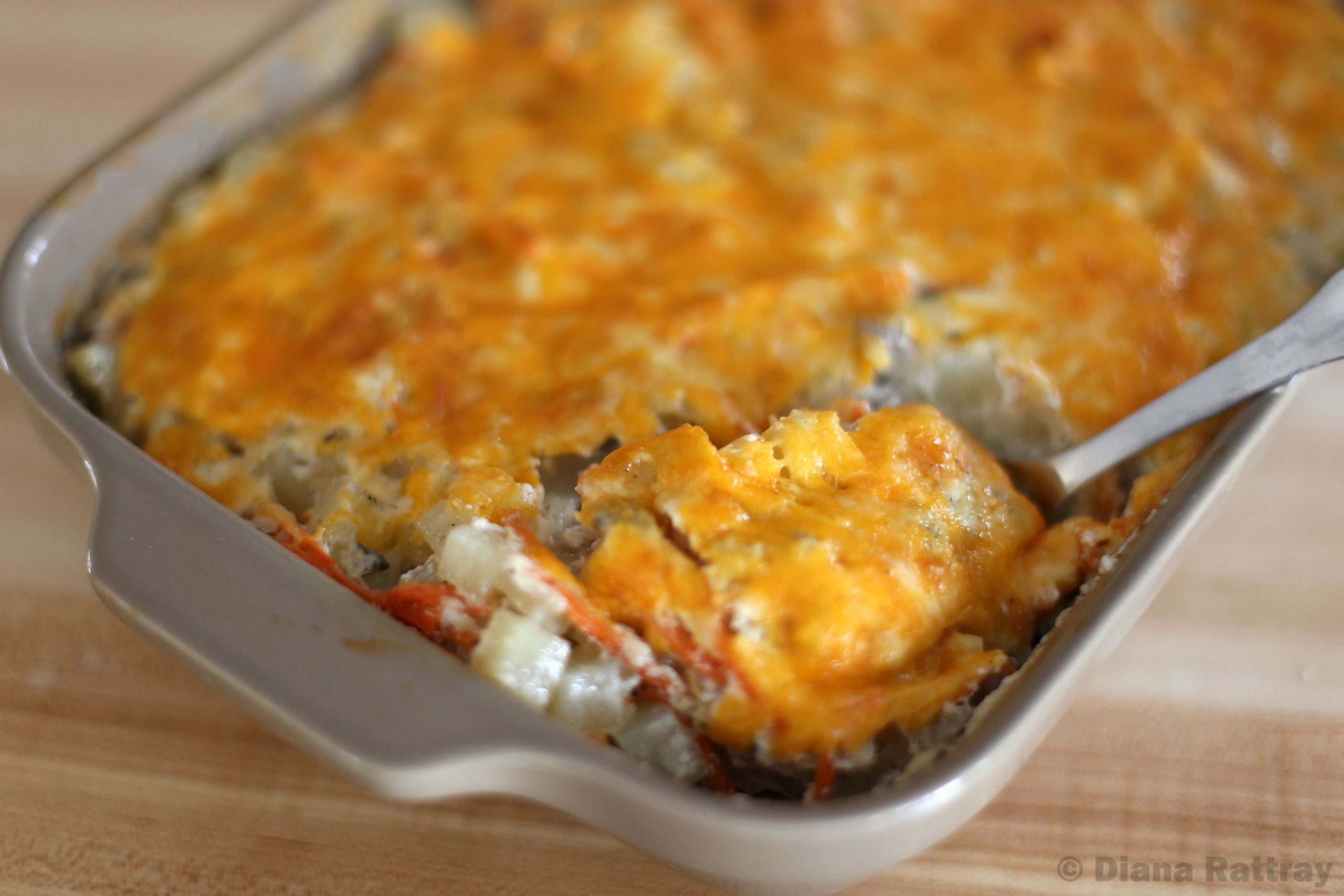 Beef And Cheddar Casserole
 Easy Ground Beef Casserole with Potatoes Recipe