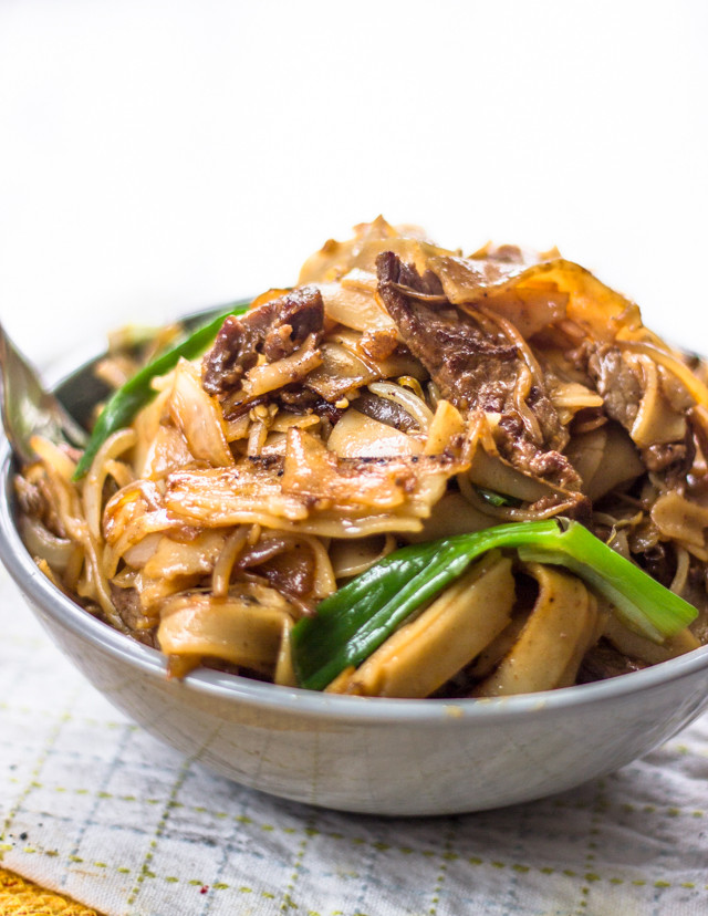 Beef Stir Fry With Rice Noodles
 Beef Stir Fry with Flat Rice Noodles