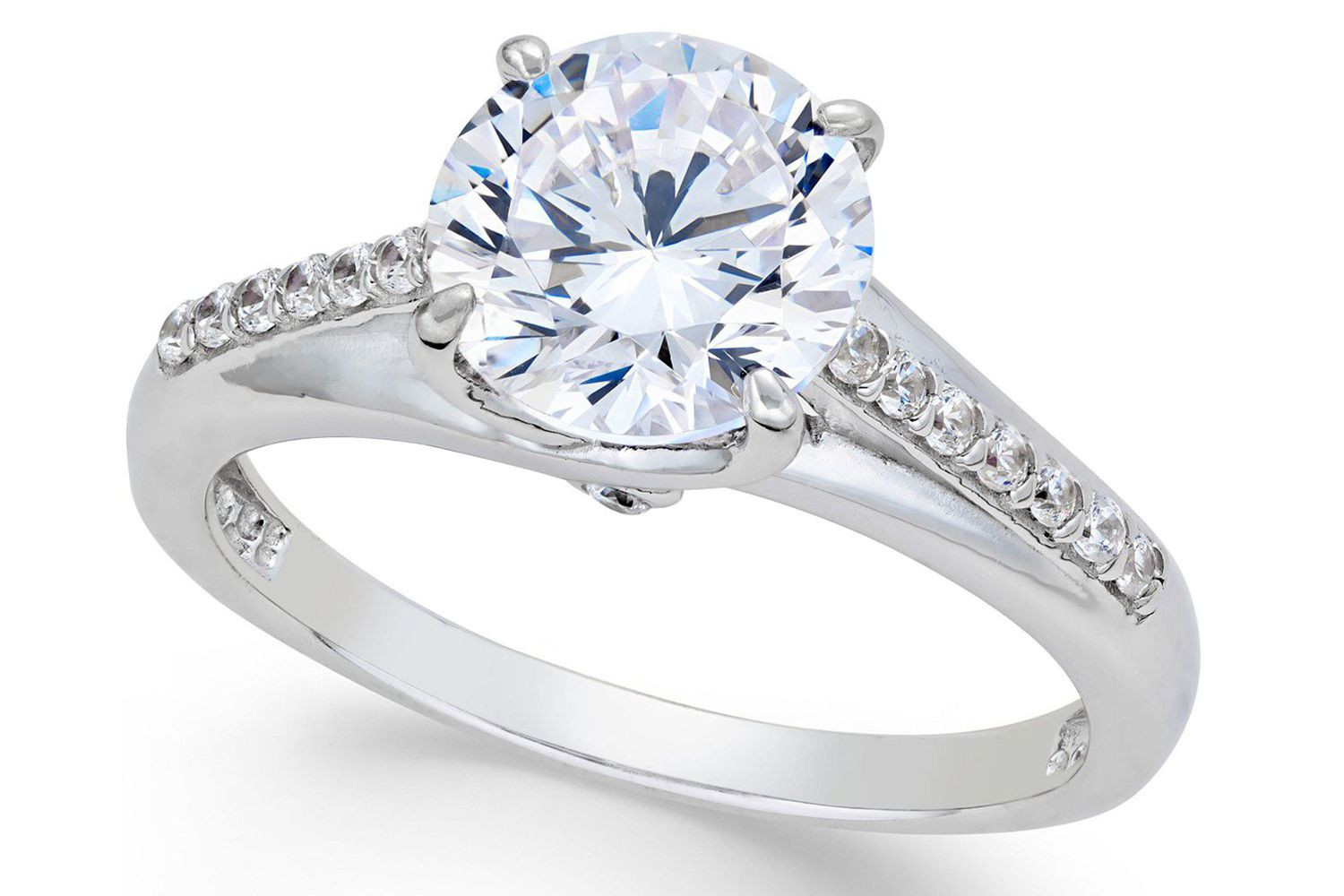 Best Diamond Rings
 The 6 Best Fake Engagement Rings to Wear When You Travel