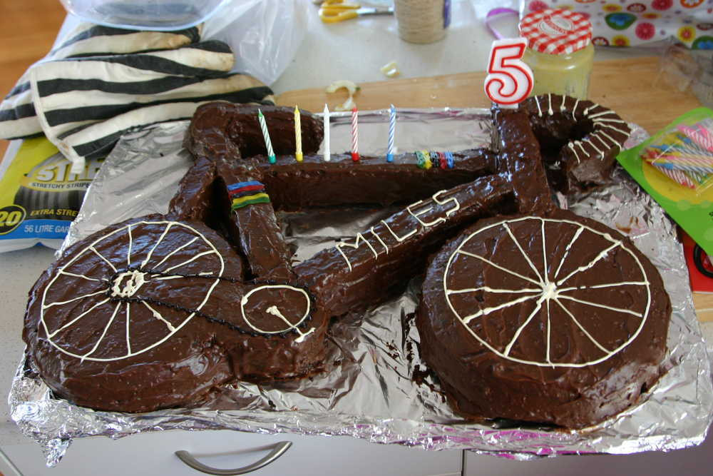 Bicycle Birthday Cake
 A Bicycle Cake
