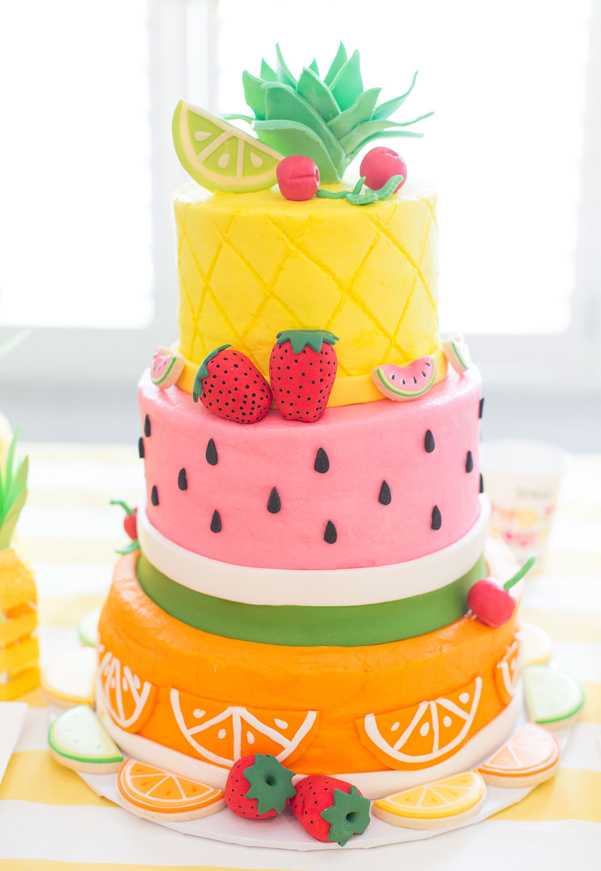 Birthday Cake Idea
 Roundup of the BEST Summer Cakes Tutorials and Ideas