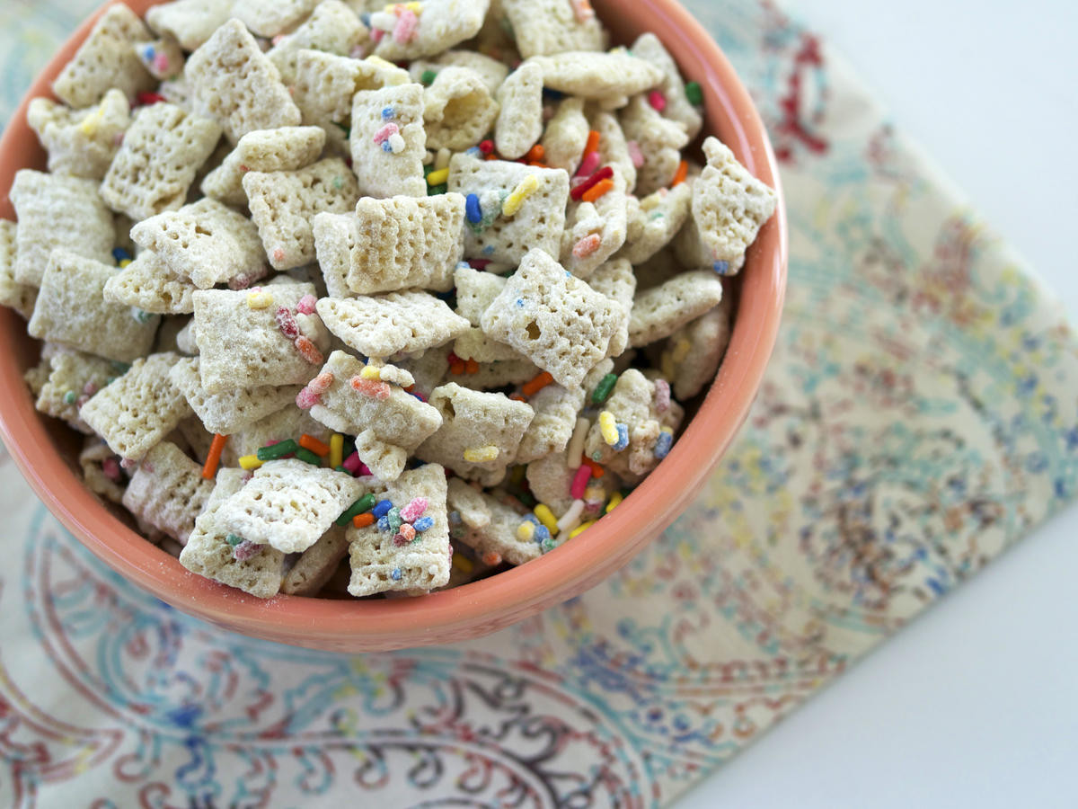 Birthday Cake Puppy Chow
 Birthday Cake Puppy Chow Recipe