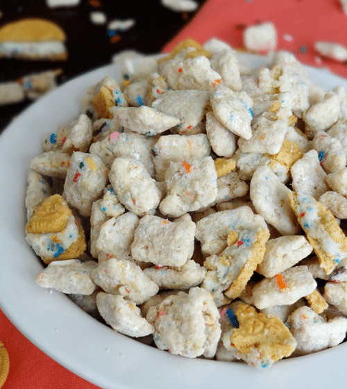 Birthday Cake Puppy Chow
 Golden Birthday Cake Oreo Puppy Chow Life Love and Sugar