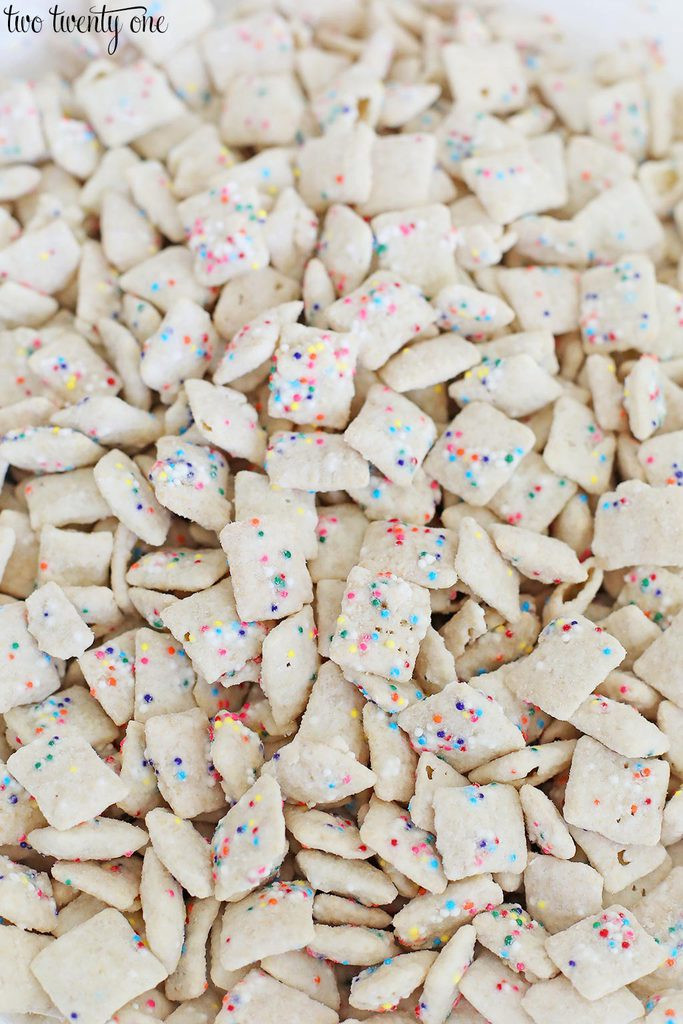 Birthday Cake Puppy Chow
 Birthday Cake Puppy Chow