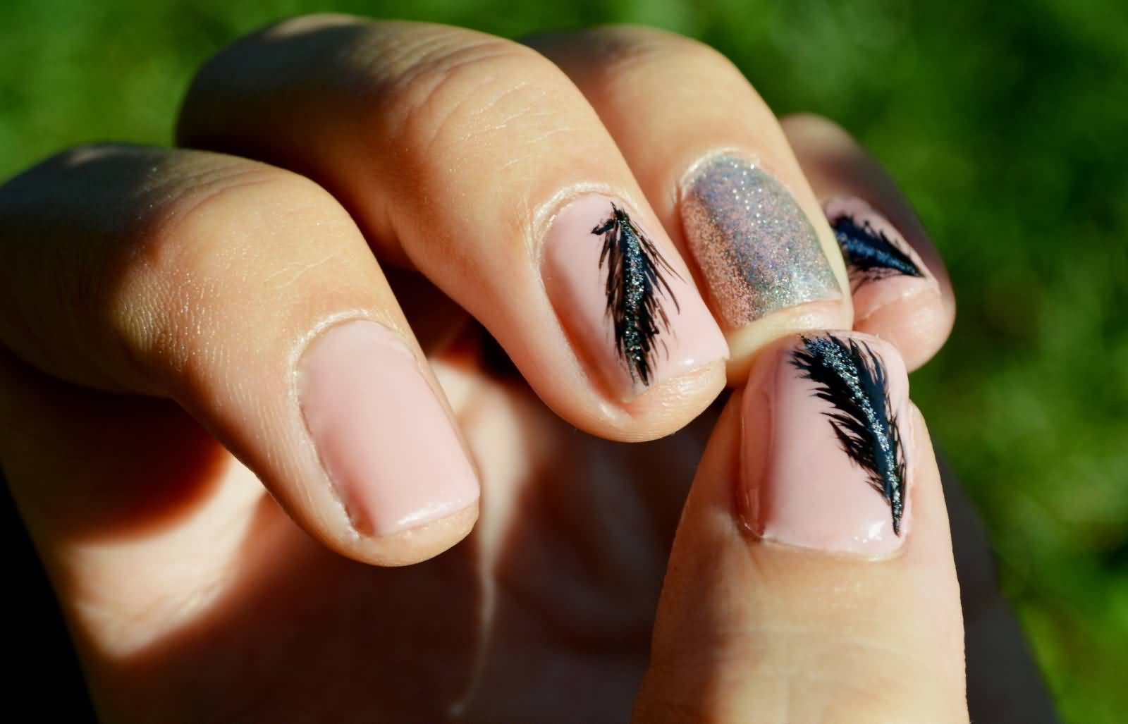 Black And Nude Nail Designs
 55 Most Stylish Feather Nail Art Designs