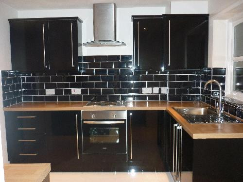 Black Tile Kitchen
 18 Black Subway Tiles in Modern Kitchen Design Ideas