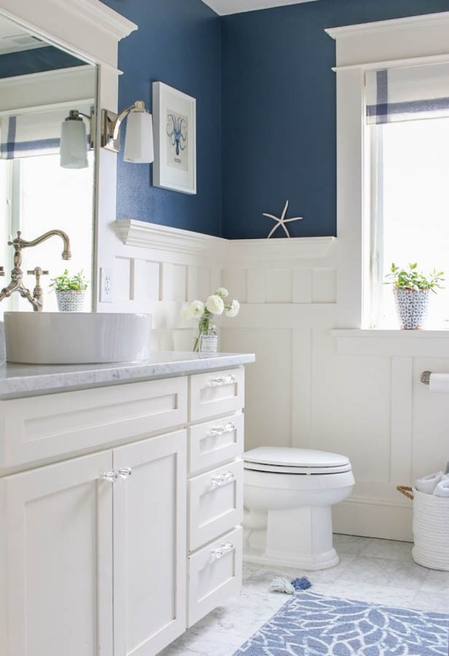 Blue And White Bathroom Decor
 5 Navy & White Bathrooms The Inspired Room