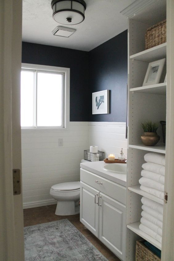 Blue And White Bathroom Decor
 Navy Bathroom Decorating Ideas