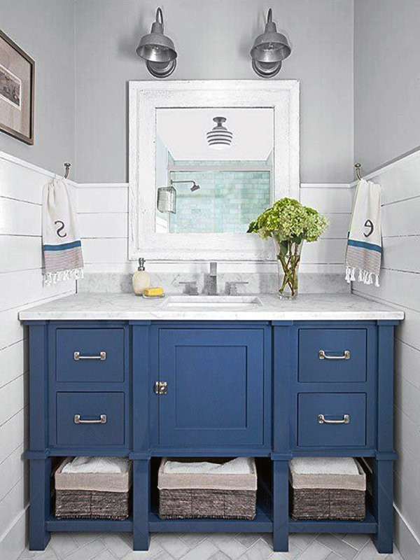 Blue And White Bathroom Decor
 Decorating Bathroom With Blue And White