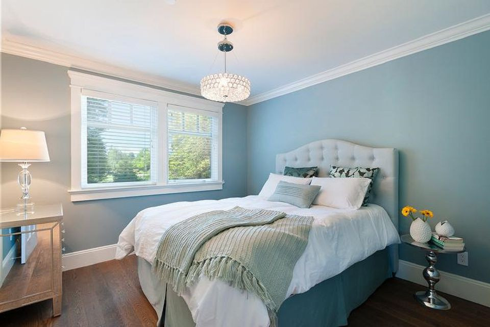 Blue Painted Bedroom
 25 Stunning Blue Bedroom Ideas