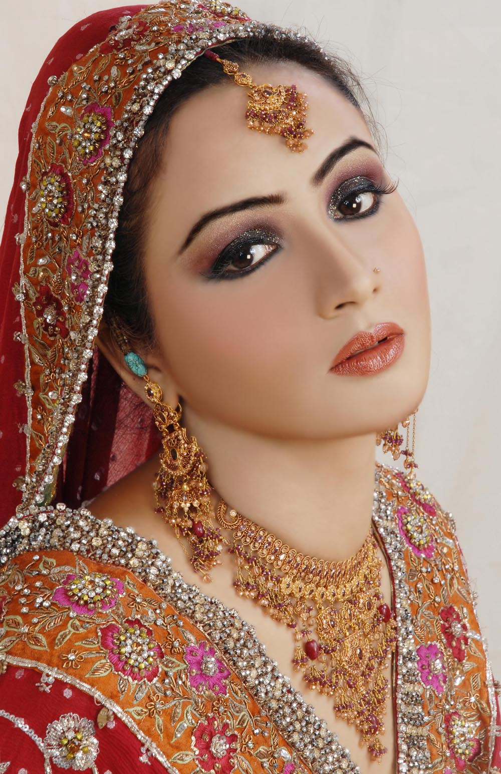 Brides Make Up
 Women Fashion Trend Bridal Makeup 2012
