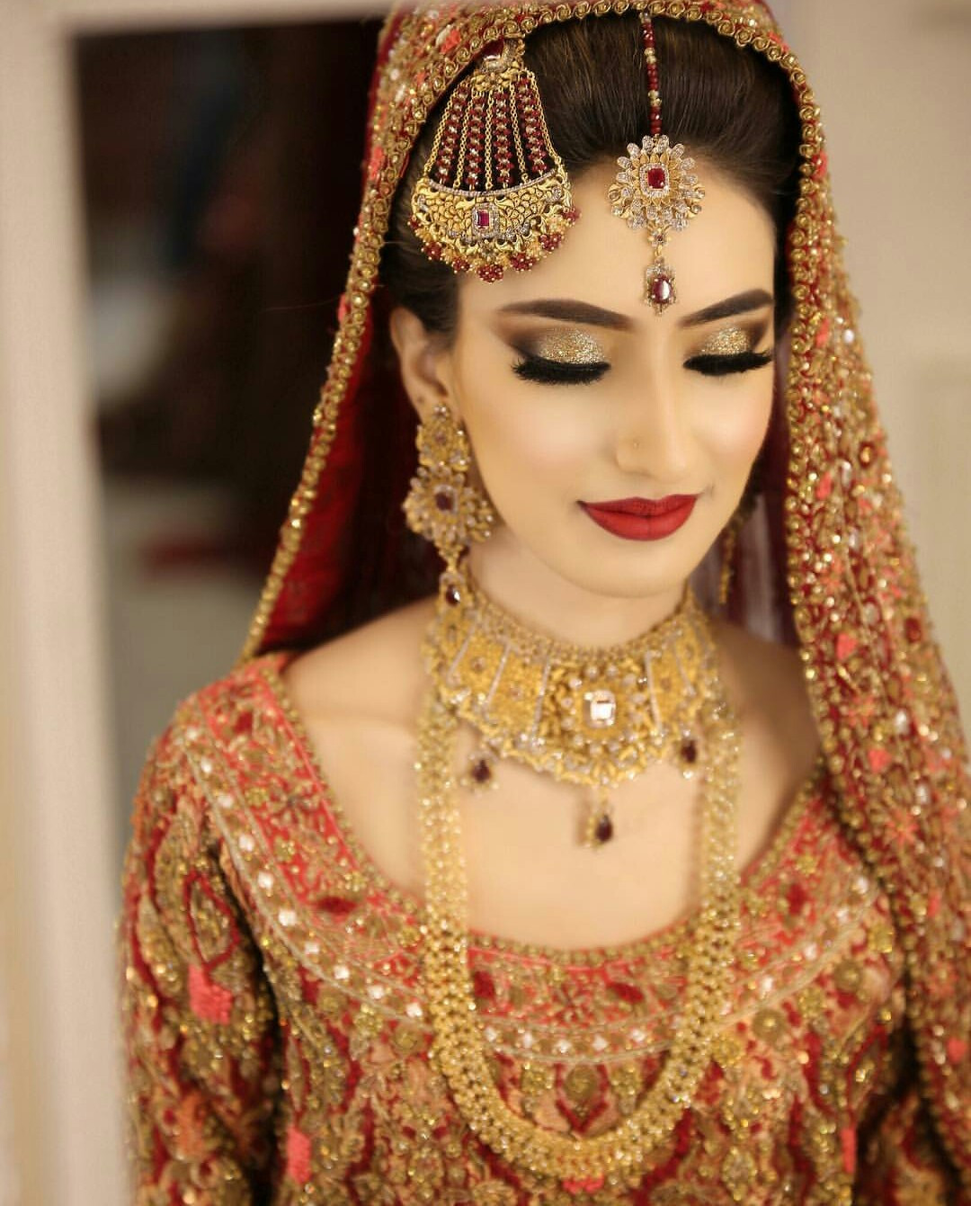 Brides Make Up
 Bridal Makeup The Crowning Glory Fashionkidunia