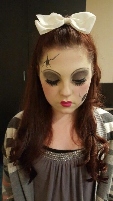 Broken Doll Costume DIY
 Cracked Porcelain doll makeup